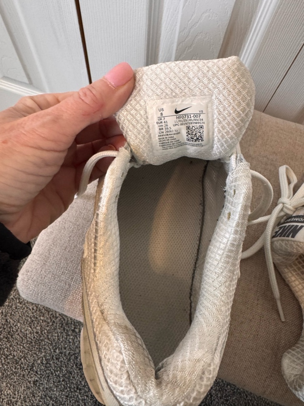 Mens Nike Zoom Vomero 5 Running Sneaker Cream/Light Gray Size 8 Sign Light Wear - Picture 10 of 12